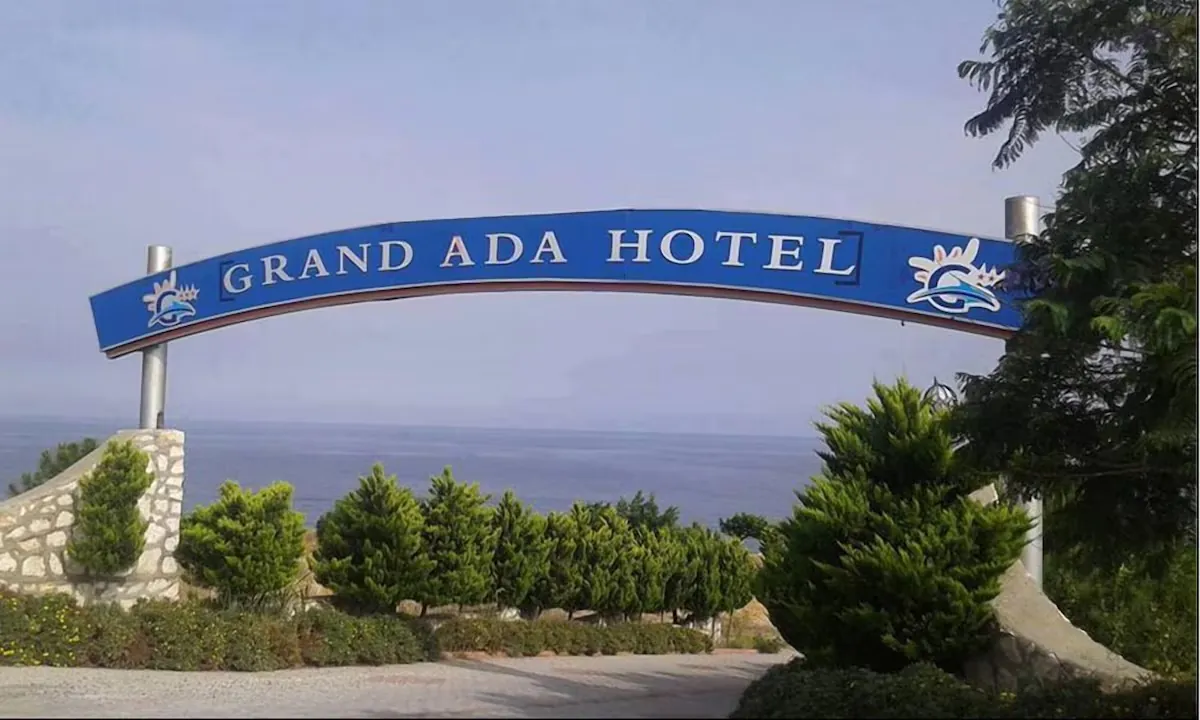 Hotel grounds and gardens